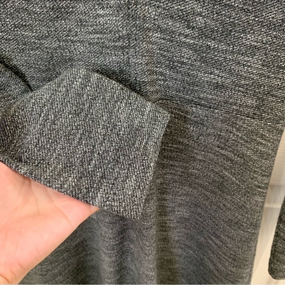 Madewell Bridgewalk V-neck Textured long sleeve dress in grey - Picture 7 of 10